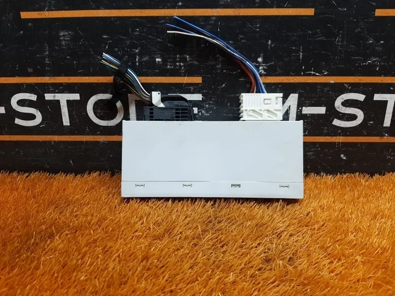 Блок управления пневмоподвеской Land Rover Range Rover 2003 RQT000011 L322 M62B44