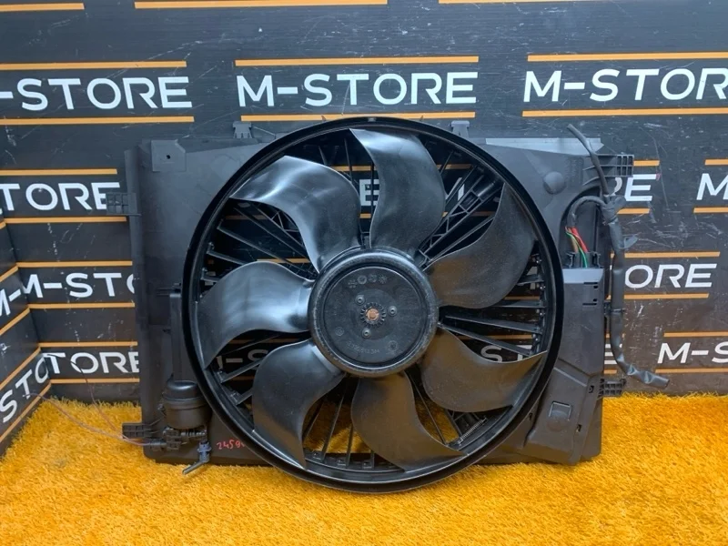 Вентилятор радиатора Mercedes-Benz C-Class 2009 A2045000393 W204 271