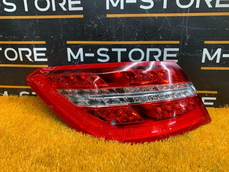 Фонарь задний Mercedes-Benz E-Class 2009 A2079060158 C207 271.860, левый