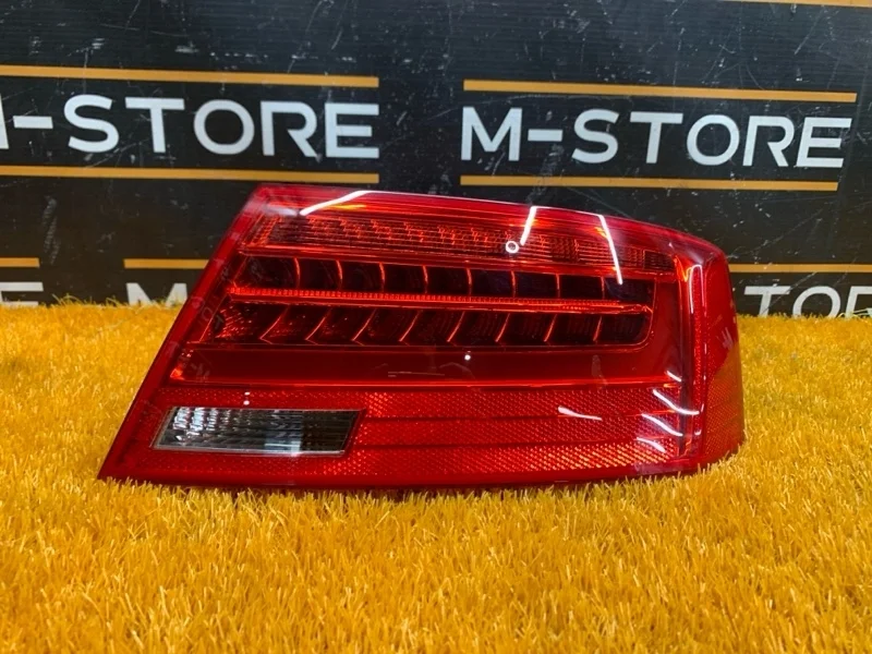 Фонарь задний Audi A5 2013 8T8945096F 8T CDNC, правый