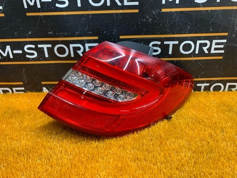 Фонарь задний Mercedes-Benz B-Class 2013 A2468200664 W246 270.910, правый