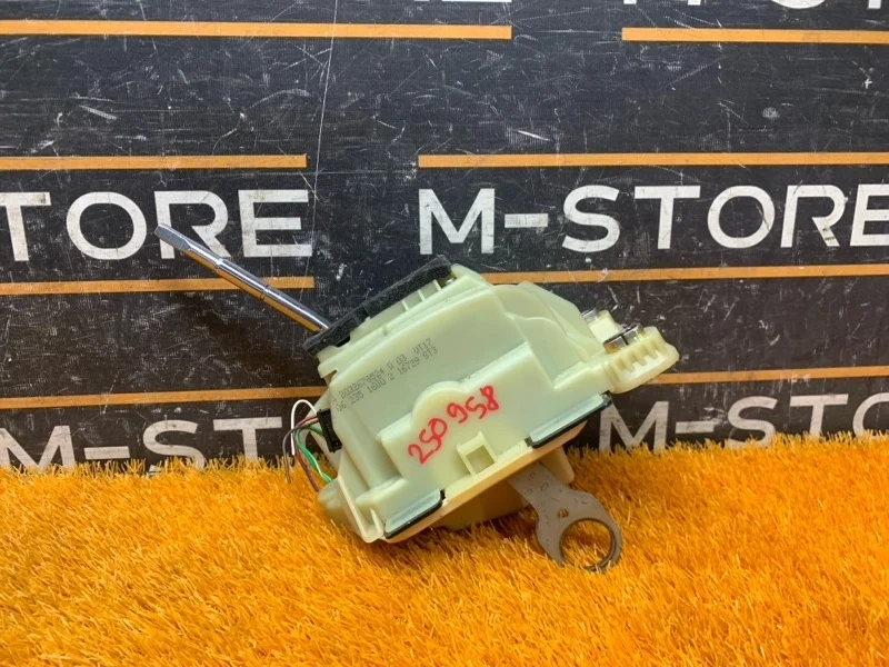 Селектор акпп Mercedes-Benz C-Class 2006 A2032678524 W203 271.940