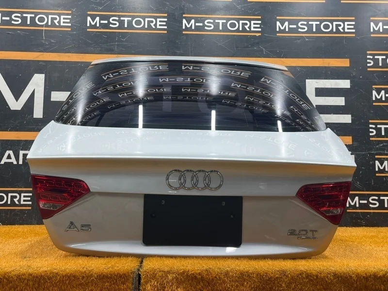 Крышка (дверь) багажника Audi A5 2010 8T8827025 8T CDN