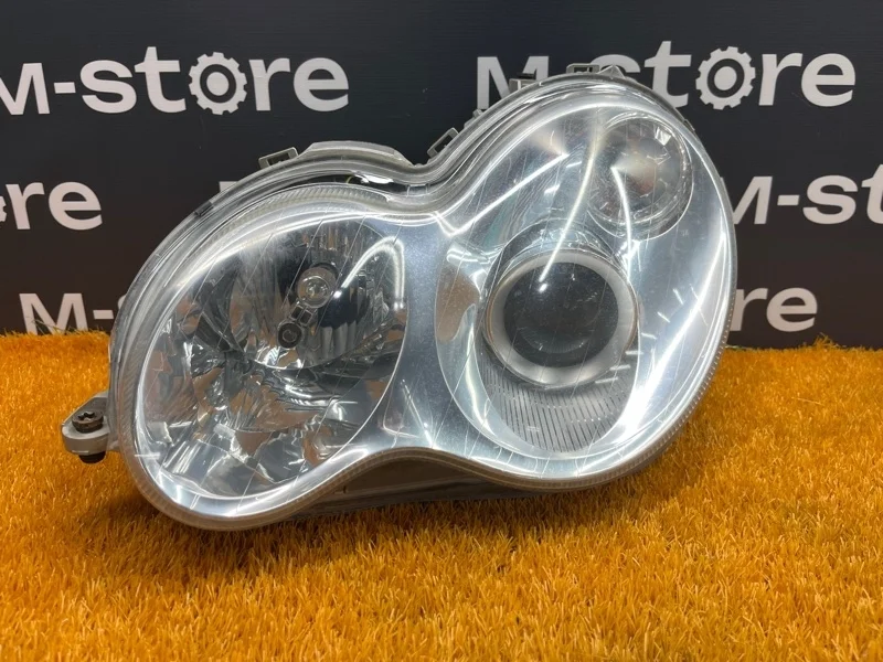 Фара Mercedes-Benz C-Class 2006 A2038201959 W203 271.940, левая