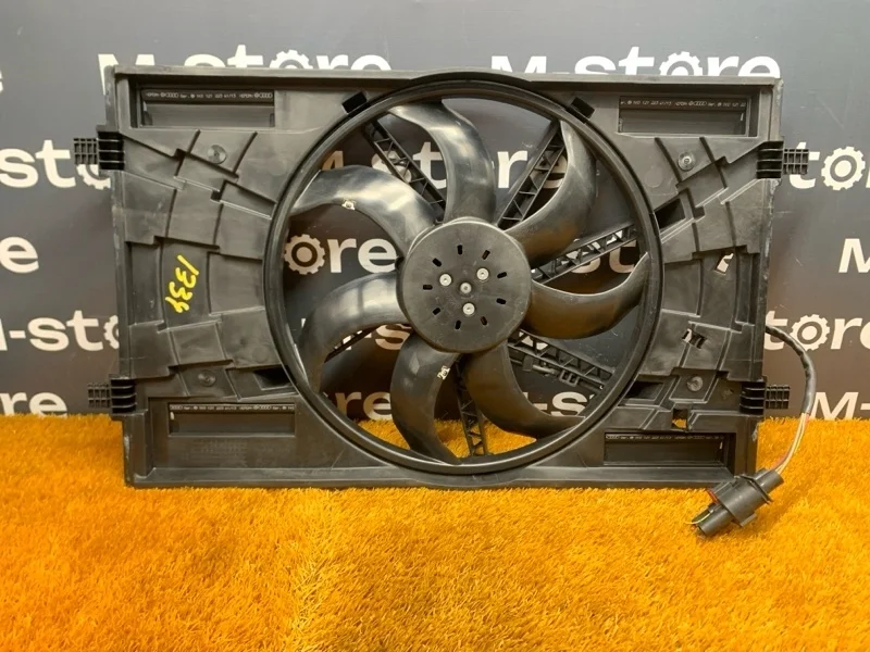Вентилятор радиатора Audi A3 2013 5Q0121203BB 8V CXSA