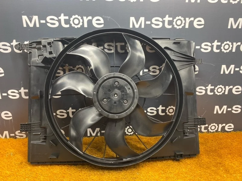 Вентилятор радиатора Mercedes-Benz C-Class A0999061000 W205