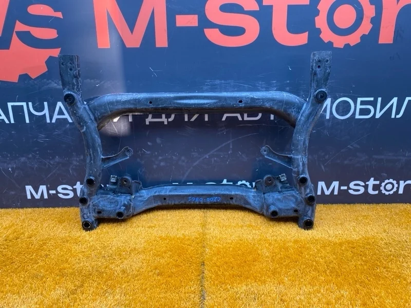 Балка поперечная (подрамник) Mercedes-Benz C-Class 2014 A2056280057 W205 274.920, передняя