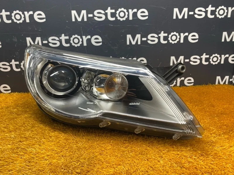 Фара Volkswagen Tiguan 5N2941040H 5N, правая