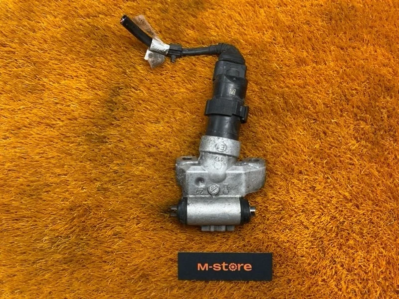 Моторчик стояночного тормоза Volkswagen Touareg 2011 7P0609724B 7P CGRA, задний правый