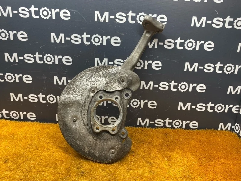 Кулак поворотный Audi A4 2014 4G0407253B B8/8K CDNB, передний левый