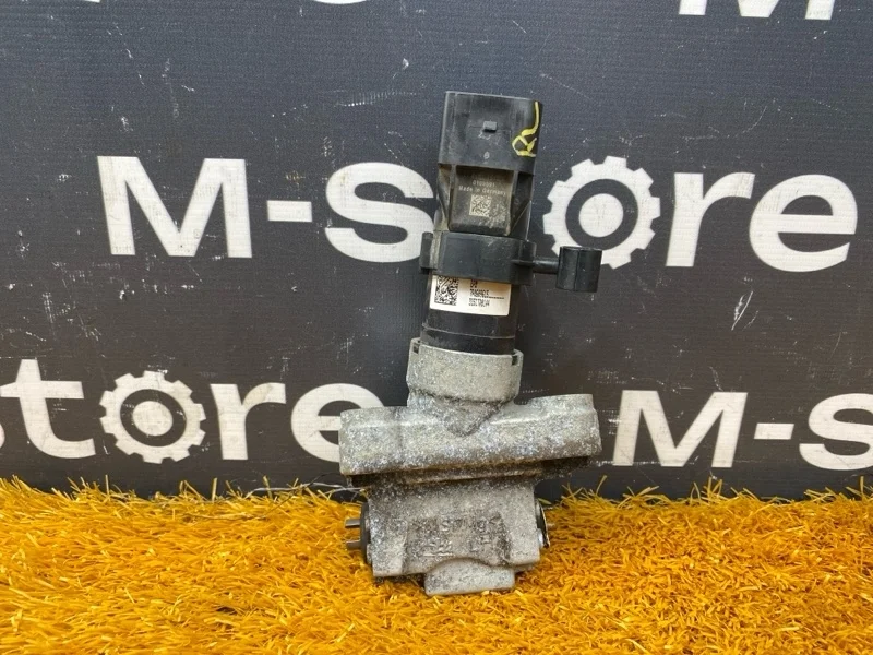 Моторчик стояночного тормоза Volkswagen Touareg 2010 7P0609615 7P CGRA, задний левый