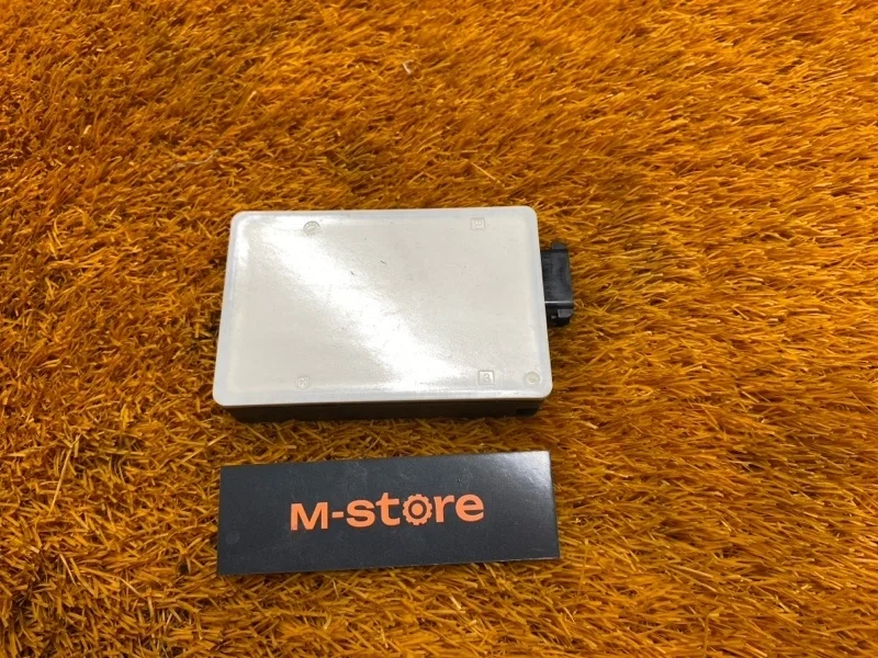 Датчик слепых зон (радарный датчик) Mercedes-Benz C-Class 2014 A0009058702 W205 274.920, задний