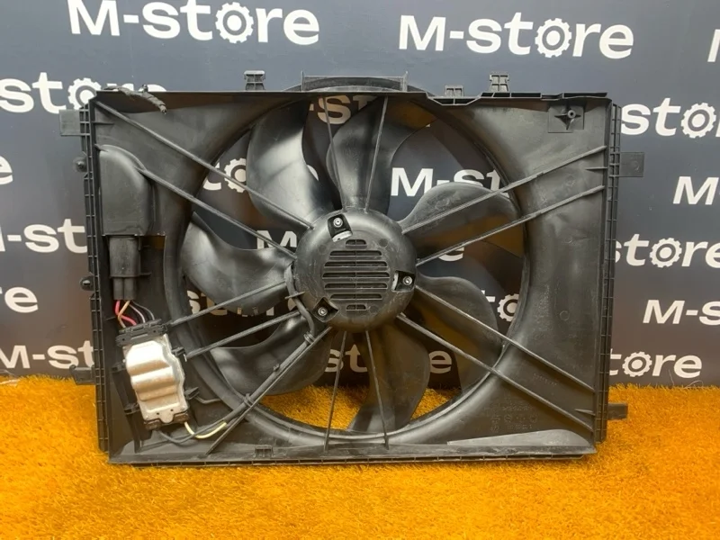Вентилятор радиатора Mercedes-Benz E-Class 2012 A2045000193 W212 276.952