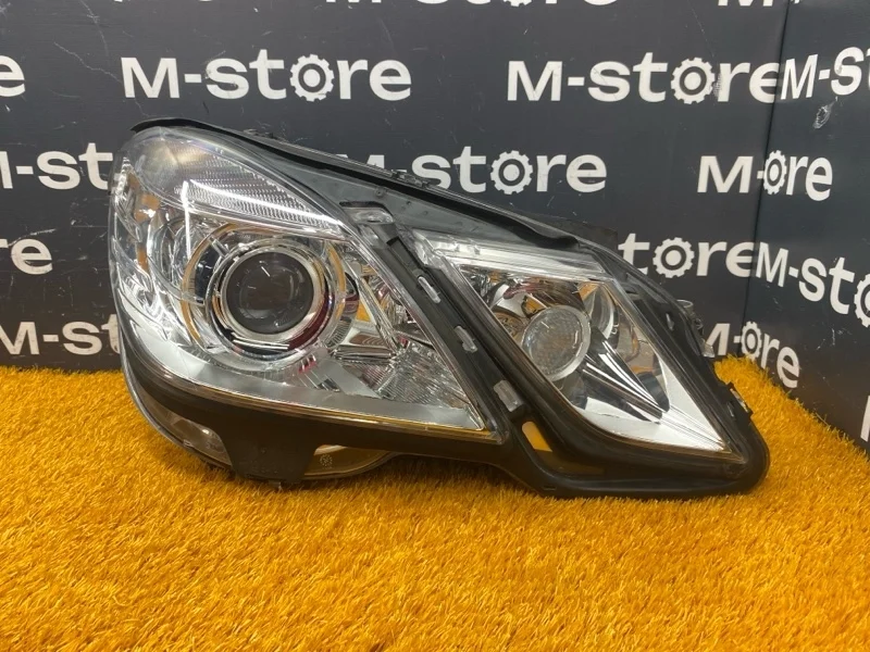 Фара Mercedes-Benz E-Class 2010 A2128201039 W212 642.850, правая