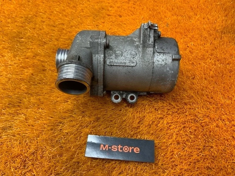 Помпа Bmw X5 2008 11517545201 E70 N52B30A