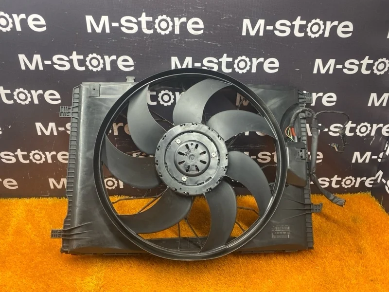 Вентилятор радиатора Mercedes-Benz E-Class 2010 A2045000193 W212 642.850