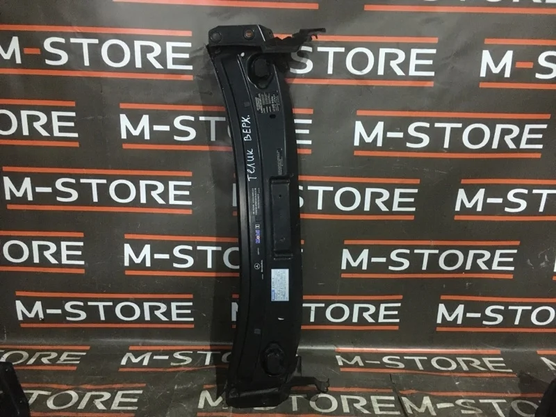 Рамка радиатора Mercedes-Benz M-Class 2006 A1646200486 W164 272.967