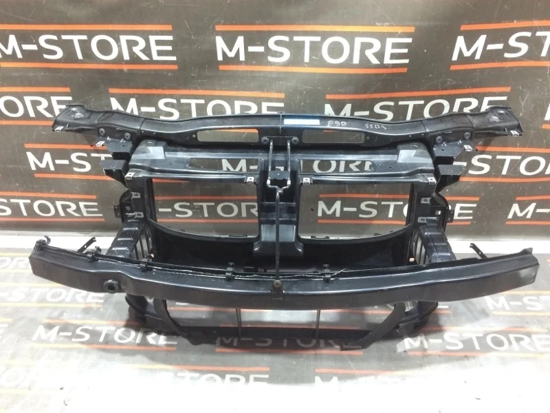 Рамка радиатора Bmw 3-Series 2005 51718040280 E90 N52B25A