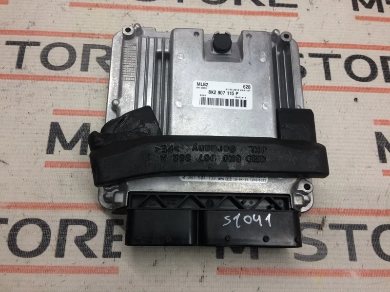 Блок управления двс Audi A5 2010 8K2907115P 8T CDNC