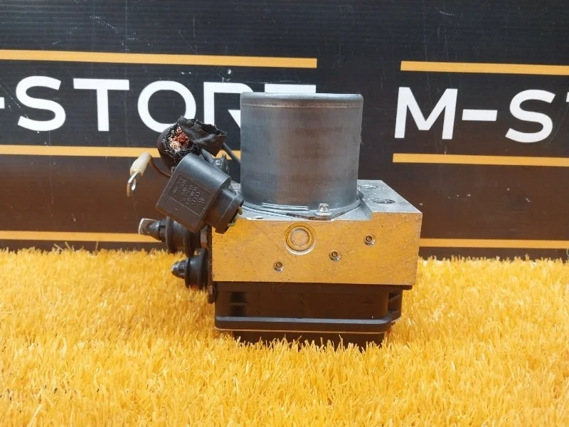 Блок ABS Audi Q5 2009 8R0614517AG 8R CDNC