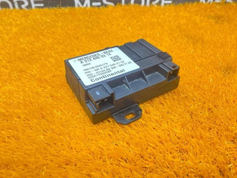 Блок управления топливным насосом Mercedes-Benz C-Class 2010 A2124400314 W204 271.860