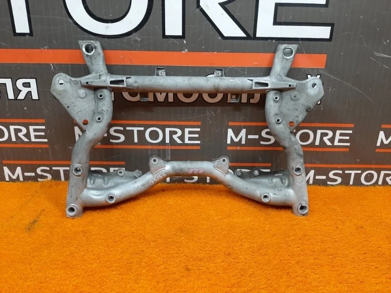 Балка поперечная (подрамник) Mercedes-Benz C-Class 2008 A2046280557 W204 271.950, передняя