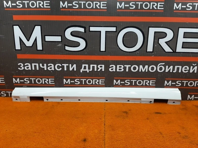 Накладка на порог Mercedes-Benz C-Class 2008 A2046900340 W204 271.950, левая