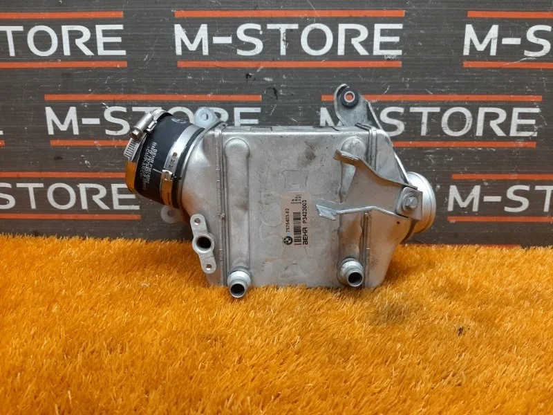 Интеркулер Bmw X6 2009 17517575403 E71 N63B44A, левый