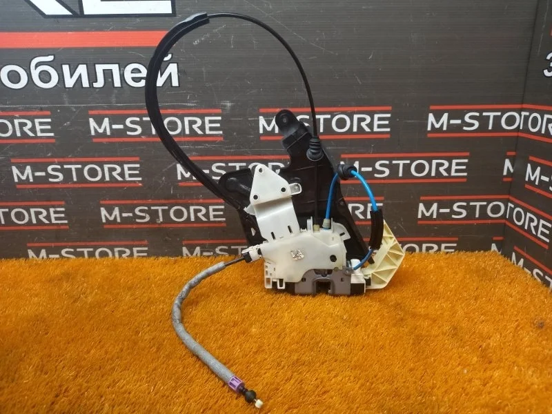 Замок двери Mercedes-Benz E-Class 2009 A2047301835 W212 272.952, задний правый