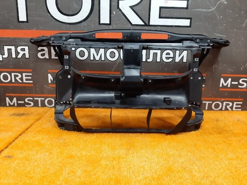 Рамка радиатора Bmw 3-Series 2006 51647058594 E90 N52B25A