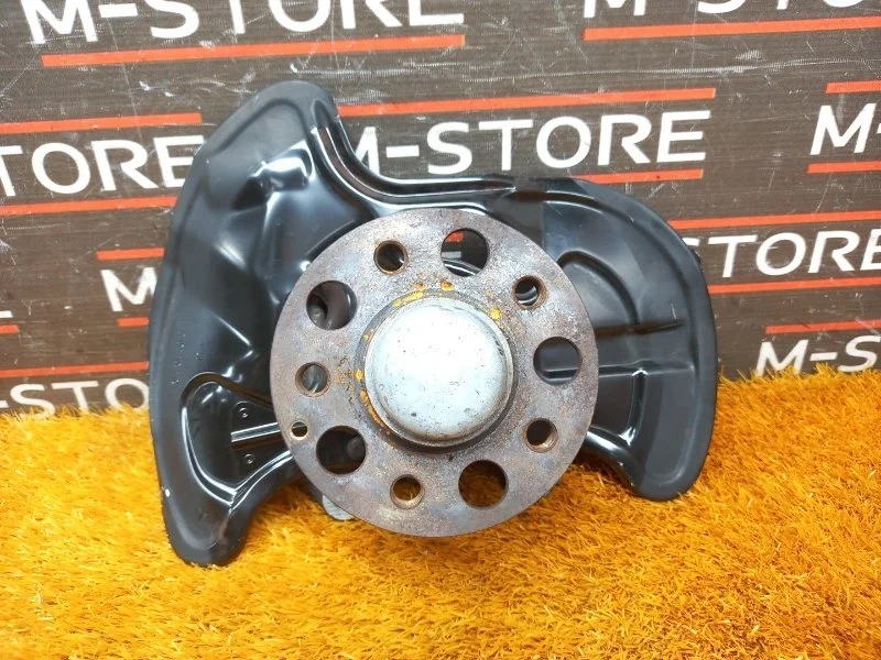 Ступица Mercedes-Benz C-Class 2011 A2043320101 W204 271.860, передняя левая