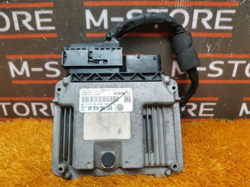 Блок управления двс Volkswagen Golf 2009-2013 03C906016AM 5K/MK6 CAX