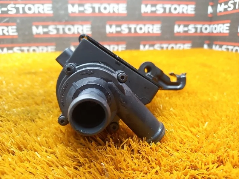 Помпа дополнительная Volkswagen Golf 2006-2008 1K0965561F 1K BMY