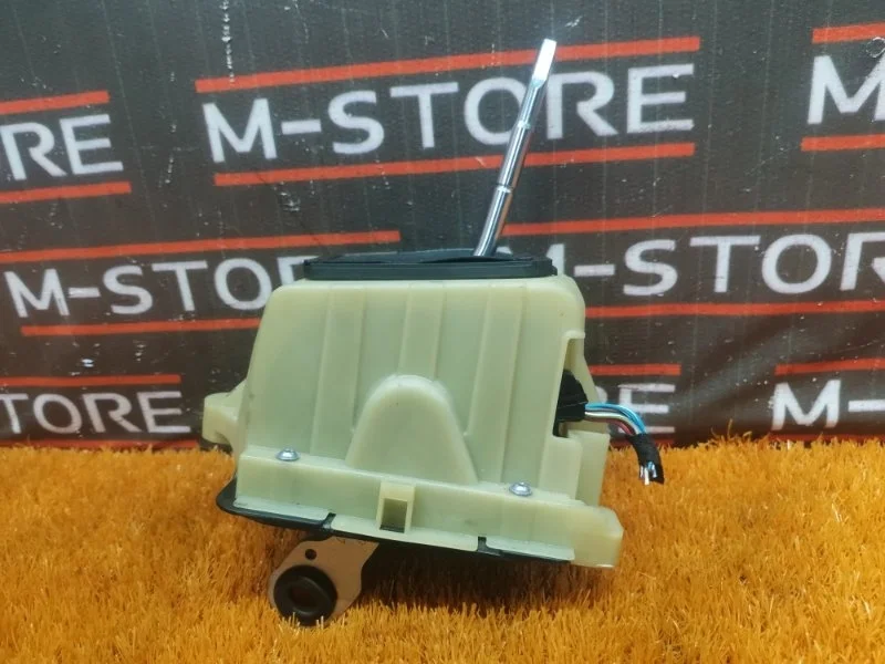 Селектор акпп Mercedes-Benz C-Class 2007 A2042675824 W204 272.921