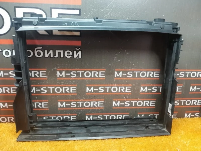 Рамка радиатора Bmw 5-Series 2007-2010 17107519205 E60