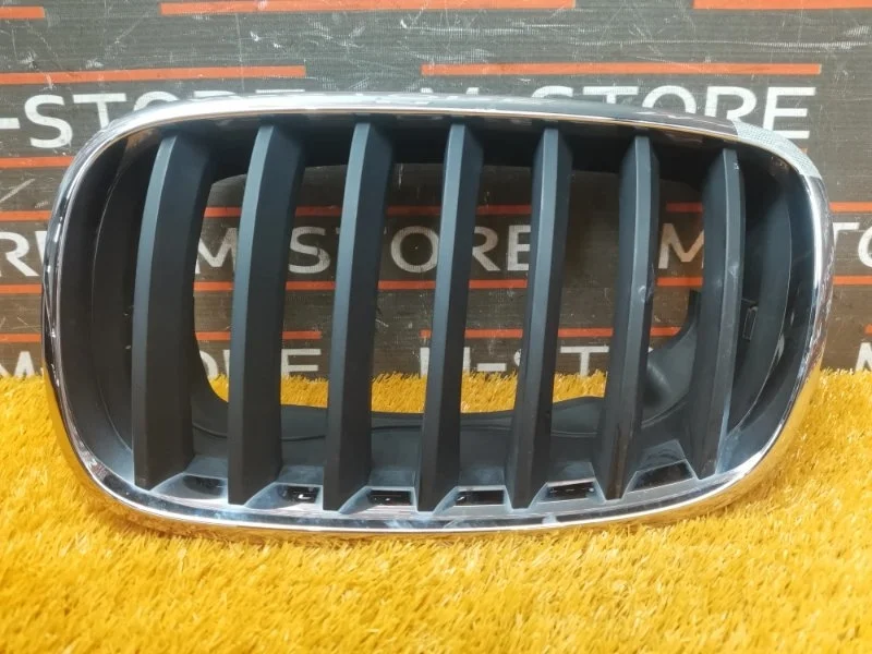 Решетка радиатора Bmw X5 2010-2013 51137171395 E70, левая