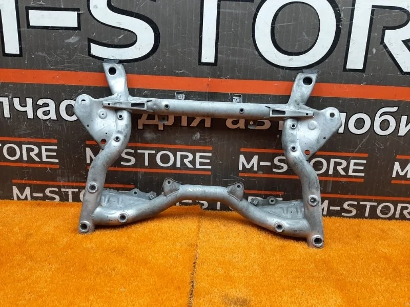 Балка поперечная (подрамник) Mercedes-Benz C-Class 2012 A2046281057 C204 271.820, передняя