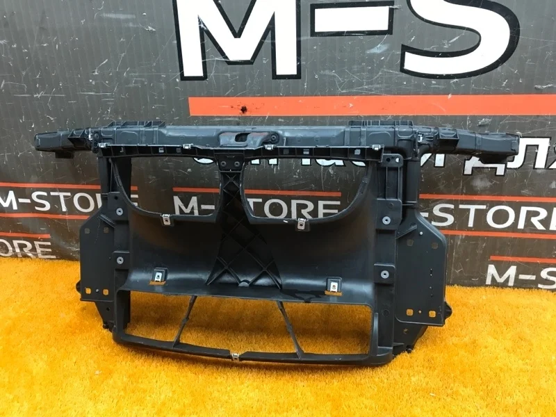 Рамка радиатора Bmw 1-Series 2011 51647193748 E87 N43B16A