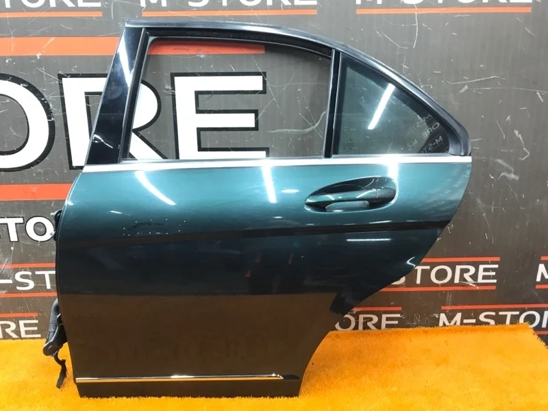 Дверь Mercedes-Benz C-Class 2007 A2047302100 W204 271.950, задняя левая