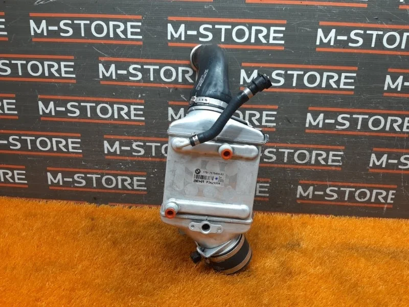 Интеркулер Bmw 7-Series 2009 17517575404 F01 N63B44A, правый