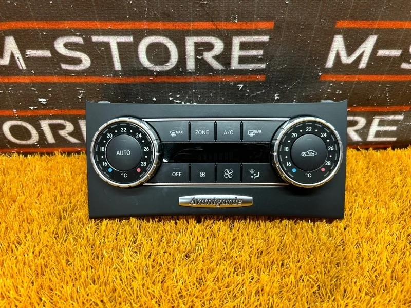 Блок управления климат-контролем Mercedes-Benz C-Class 2013 A2049006608 W204 271.820