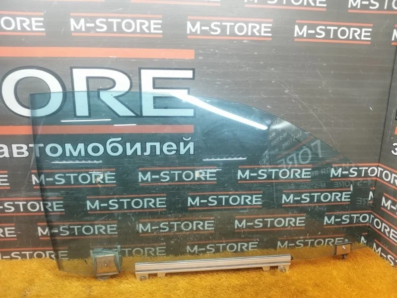 Стекло боковое Mercedes-Benz Clk-Class 2000 A2087200818 W208 112.940, переднее правое