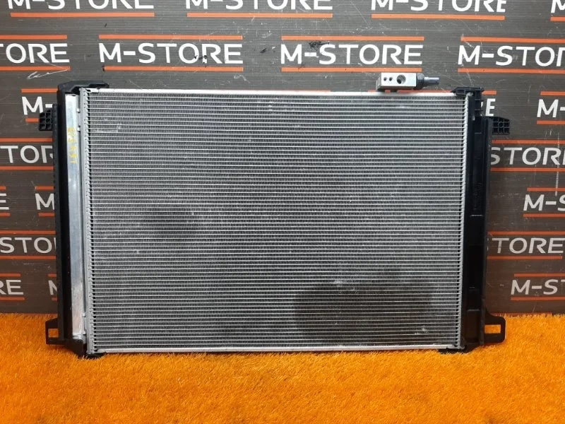 Радиатор кондиционера Mercedes-Benz C-Class 2008 A2045000654 W204 271.950