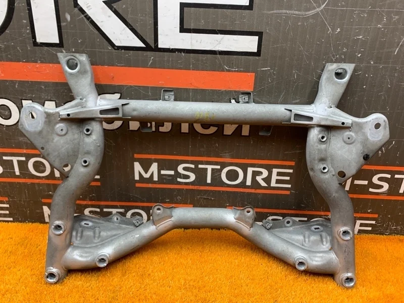 Балка поперечная (подрамник) Mercedes-Benz C-Class 2008 A2046280057 W204 271.950, передняя