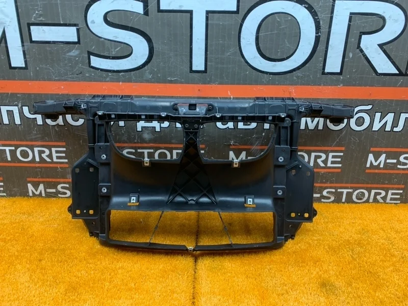 Рамка радиатора Bmw 1-Series 2010 51647193748 E87 N43B16A