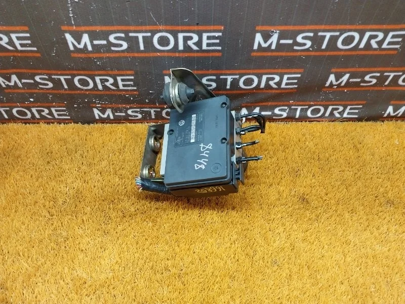 Блок ABS Volkswagen Touareg 2005 7L0614111H 7L BMV