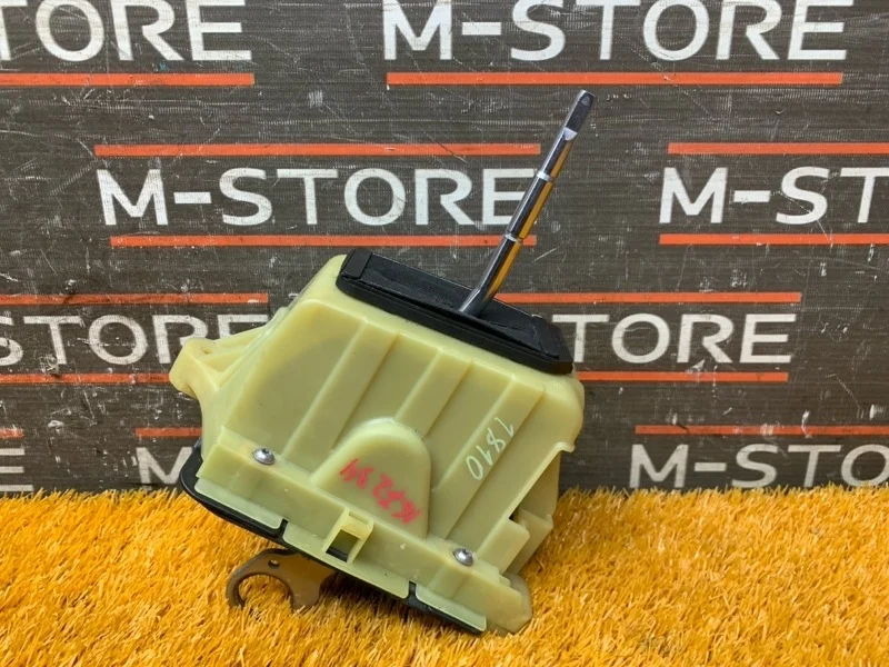 Селектор акпп Mercedes-Benz C-Class 2008 A2042675824 W204 271.950