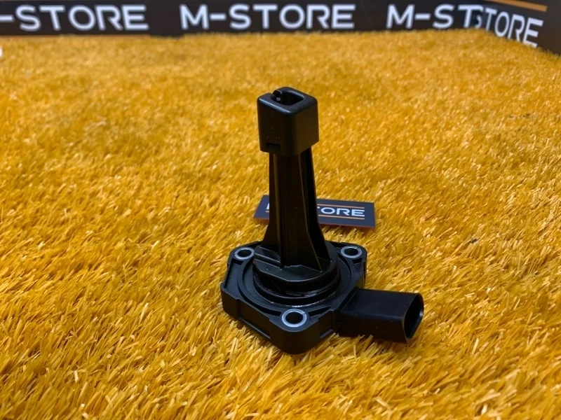 Датчик уровня масла Audi Q5 2010 03C907660H 8R CALB