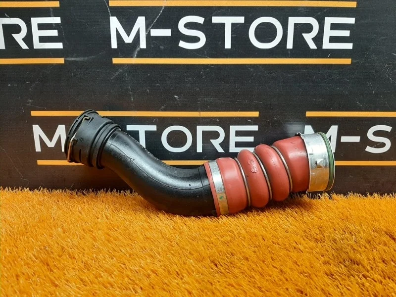 Патрубок интеркулера Bmw X5 2011 13717583716 E70 N55B30A