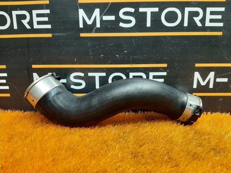 Патрубок интеркулера Mercedes-Benz E-Class 2014 A2045284682 W212 274.920, правый